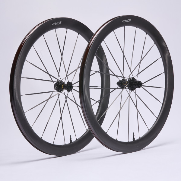 Par de Ruedas EKOI Carbono 50mm Full Black Shimano Gold