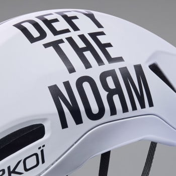 Personnalisation exclusive EKOI Racing R-AERO DEFY THE NORM