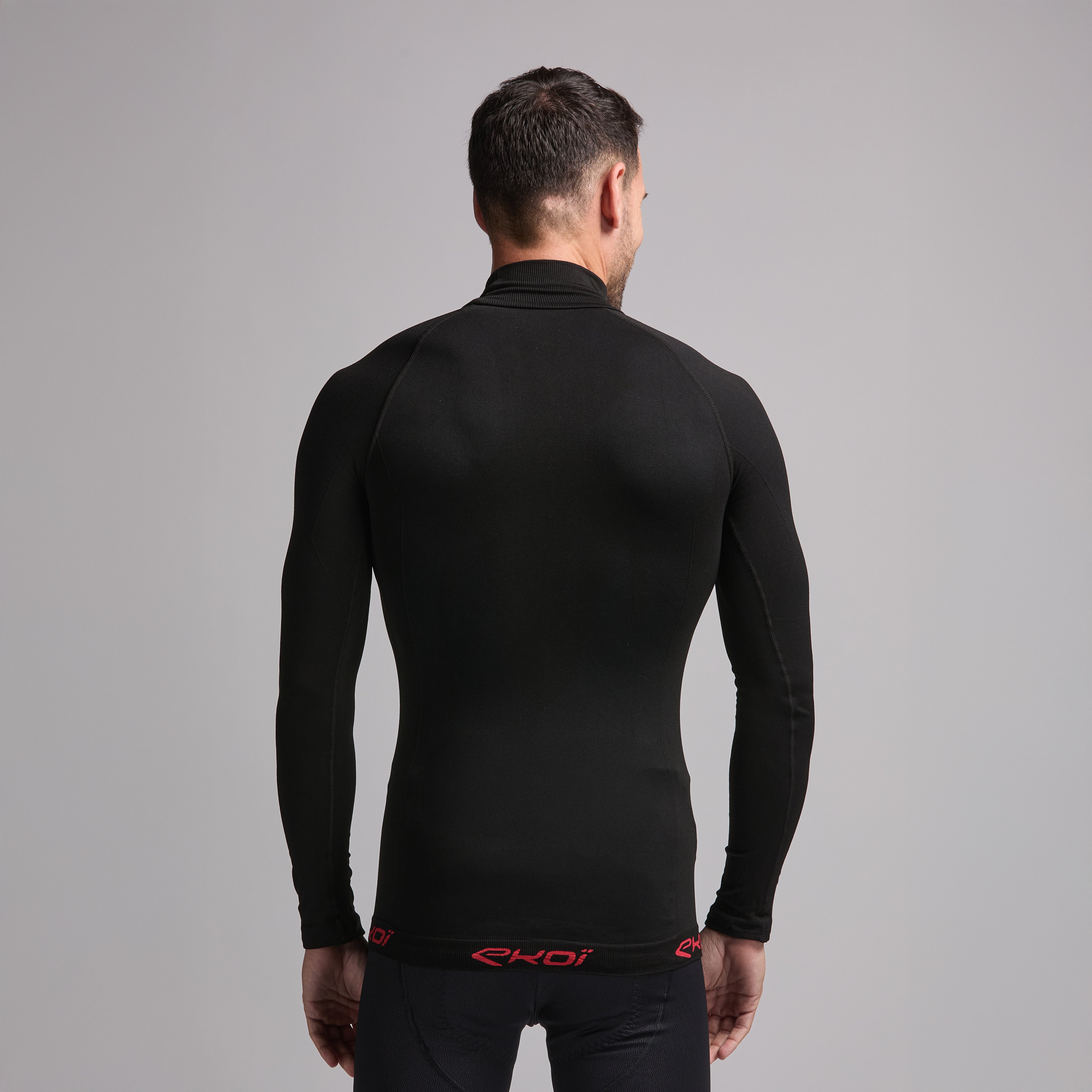 bajo-maillot-ekoi-perf-thermo-plus-cold-extrem-cuello-alto-negro.jpg