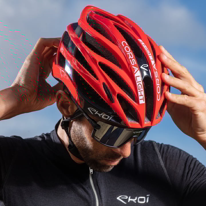 CASQUE CORSA LIGHT ROUGE A23