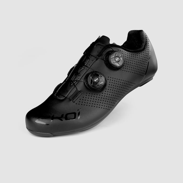 Ekoï R4 Full black road shoe