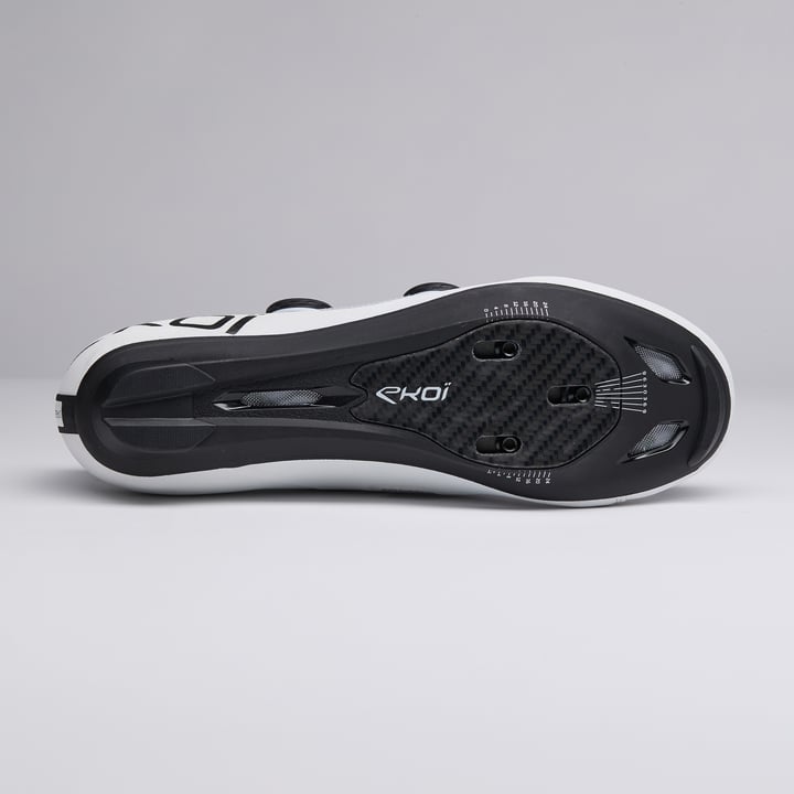 zapatillas-ruta-ekoi-perf-carbon-insert-light-blancas.jpg